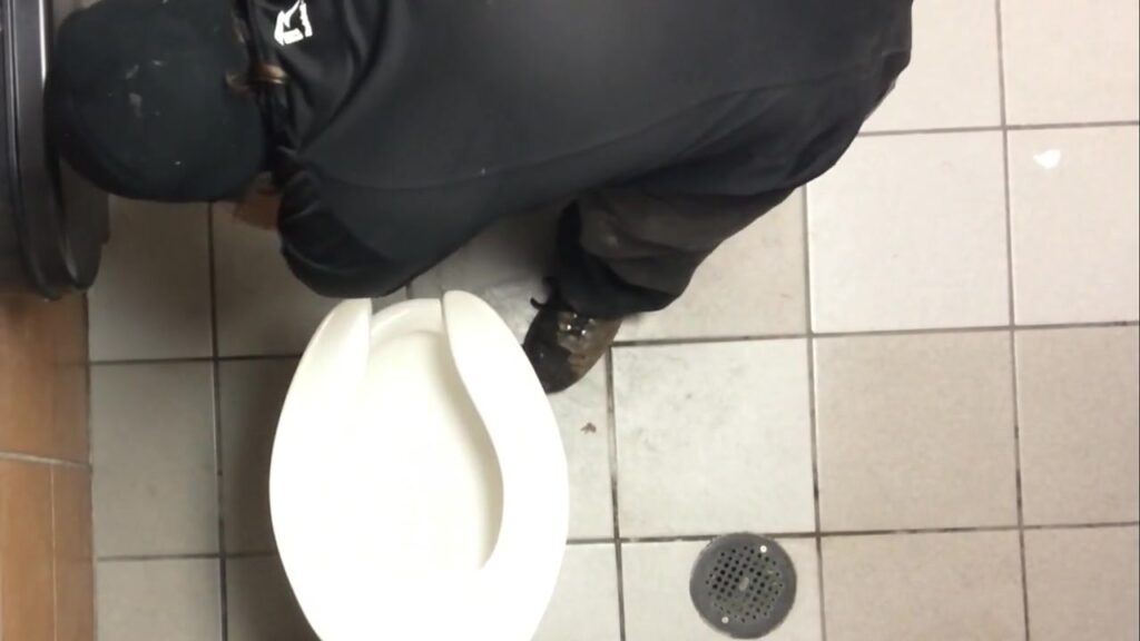 Urinal Spy Latino Gay Porn